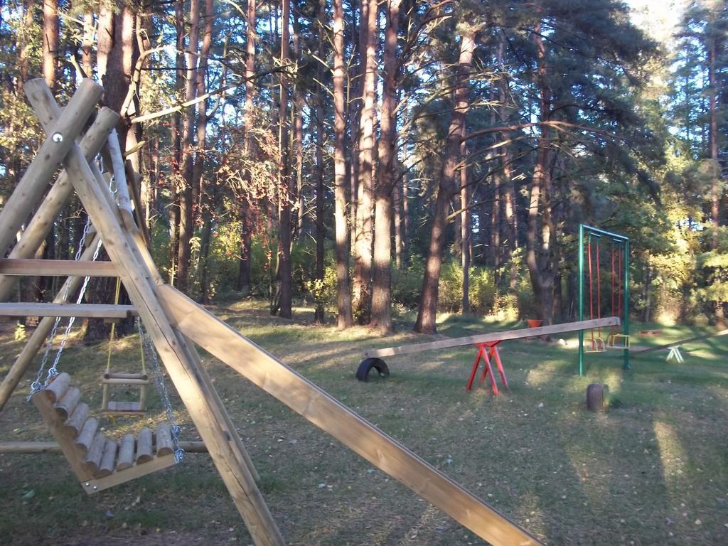 Kempings Ezerpriedes Burtnieki  Екстериор снимка